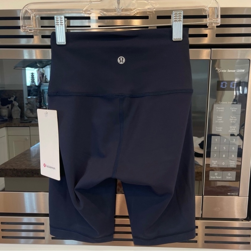 NWT Lululemon Wunder Train High Rise Short 8" true navy blue - Picture 16 of 16